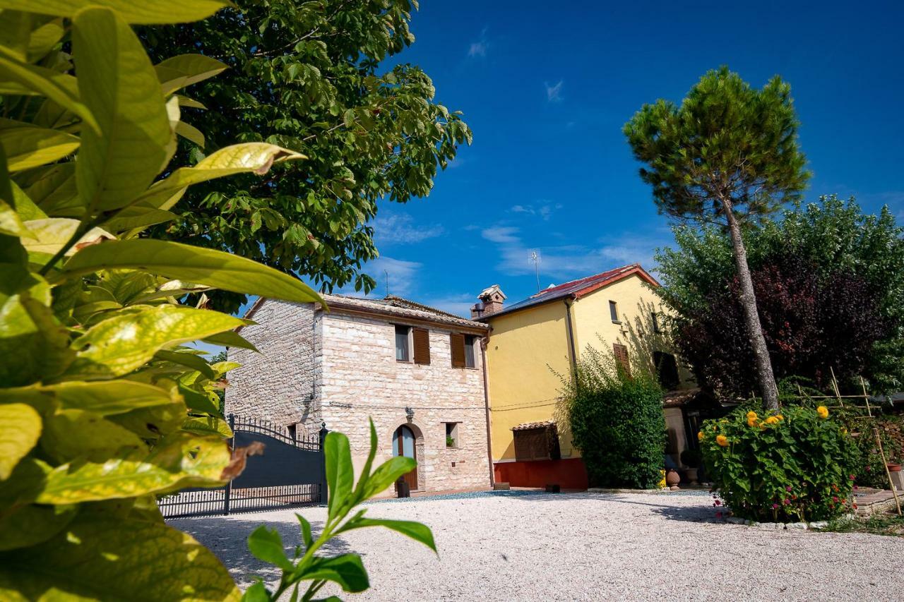 Апартаменты Casamenetto Vacanze Sassoferrato Экстерьер фото